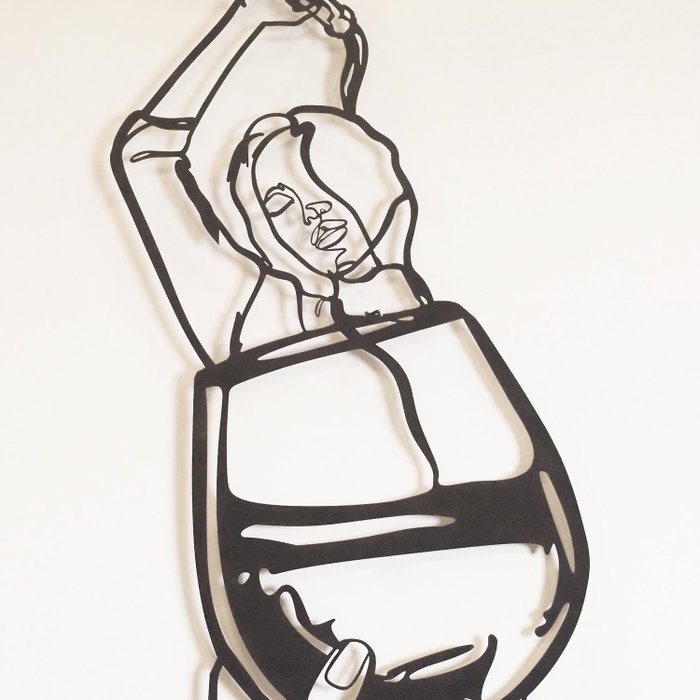 Wallity Glass of Wine Girl Line Art- APT749 M
